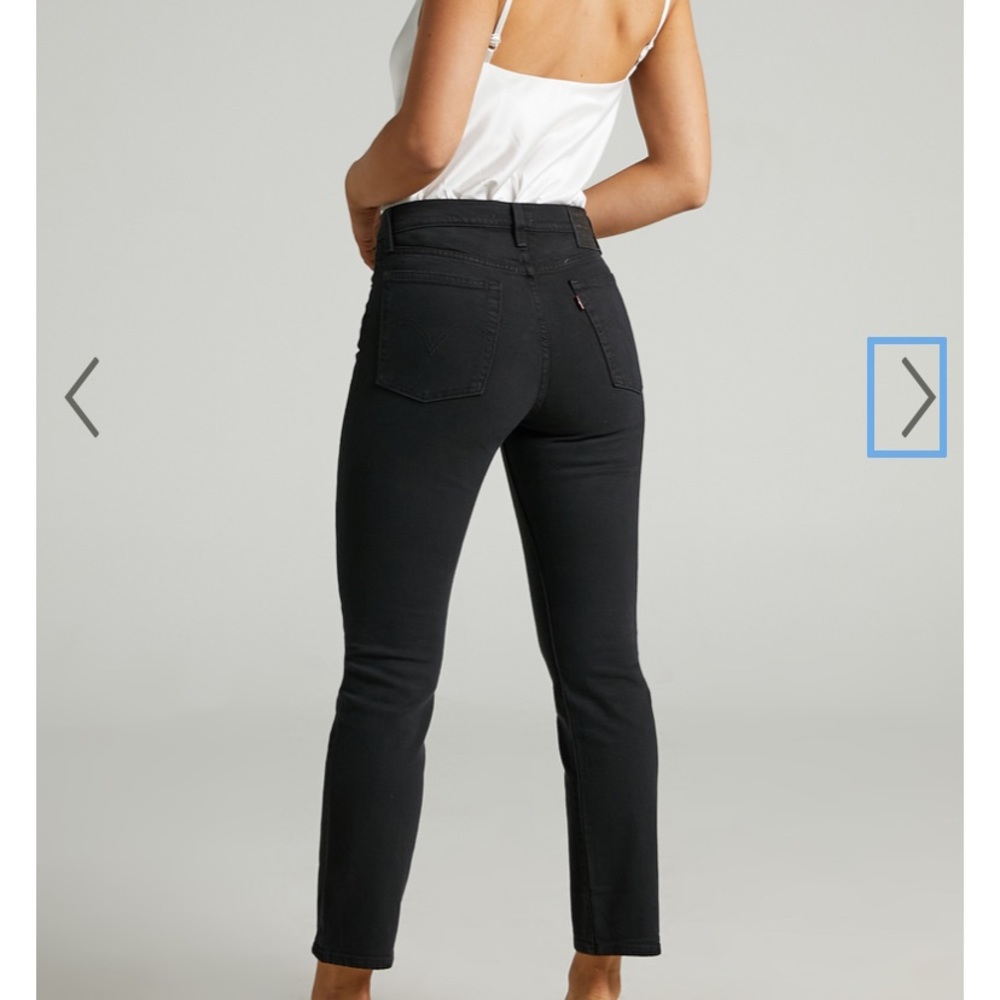 Levi’s Wedgie Straight Jean - High Rise - Size 26